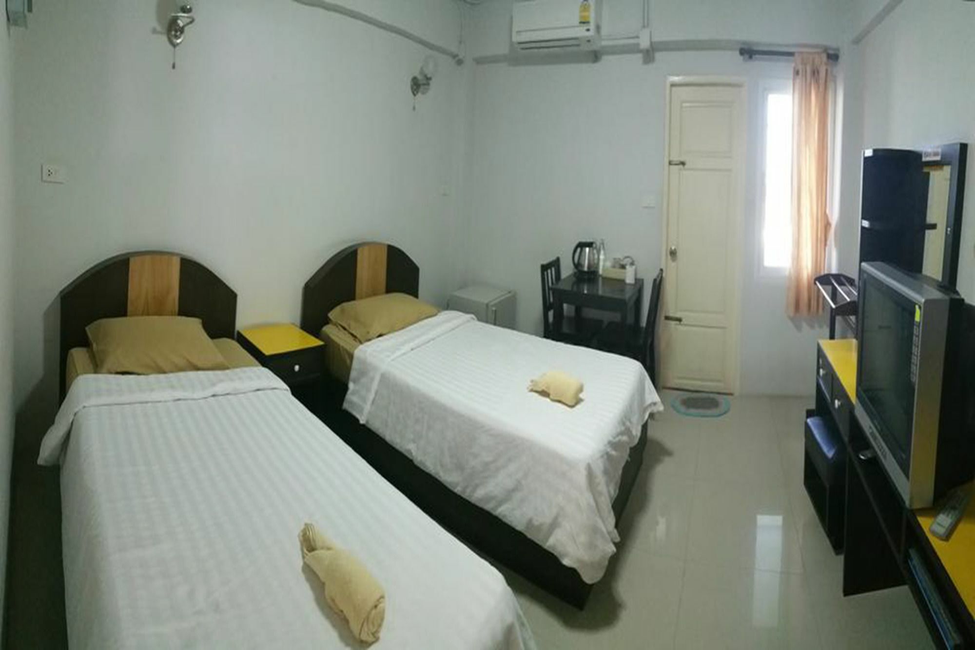 Charoen Apartment Hotel Trang Eksteriør bilde